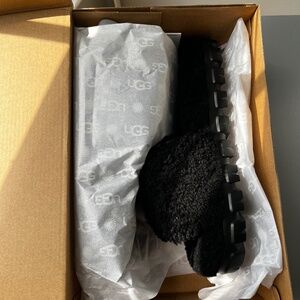 Ugg Cozetta Curly Slipper